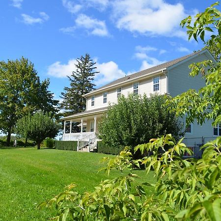 ナイアガラオンザレイク Old Town Country Landing Bed & Breakfast エクステリア 写真