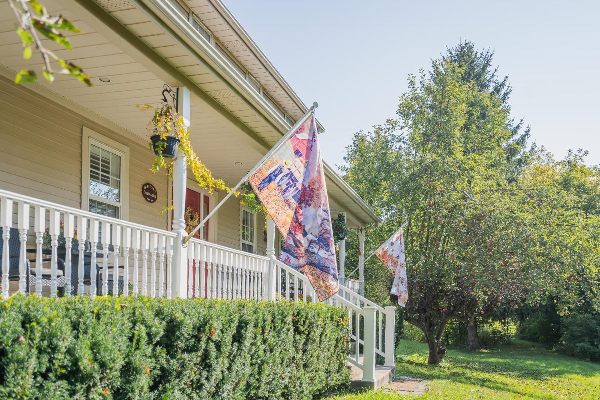 ナイアガラオンザレイク Old Town Country Landing Bed & Breakfast エクステリア 写真